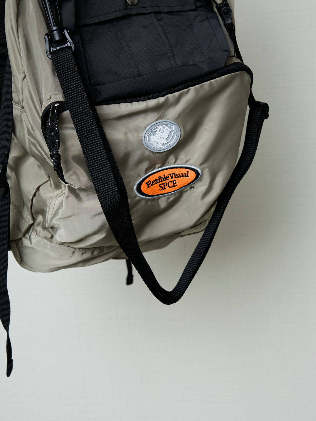 POUCH DOCKED EMBROIDERED SLING BAG