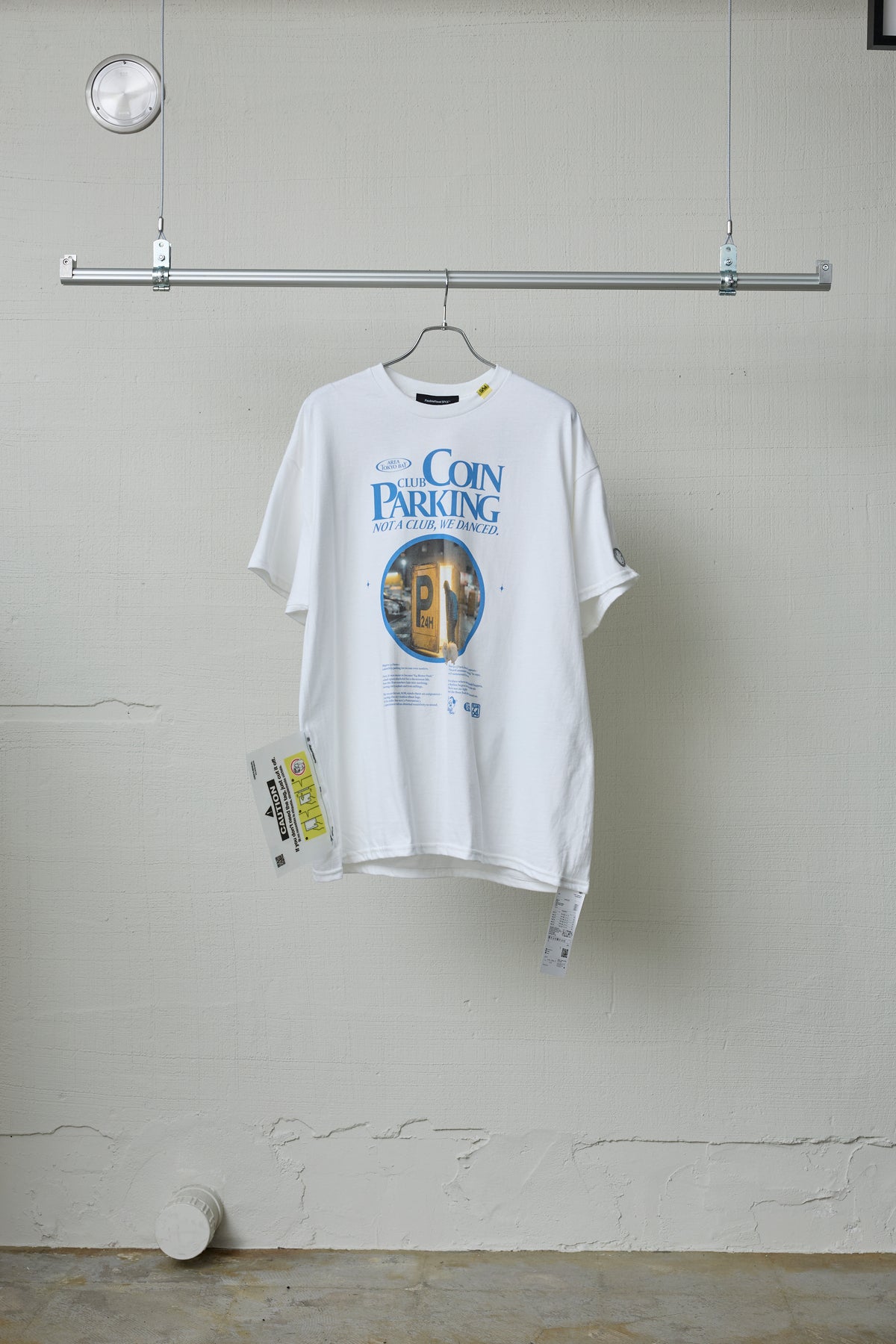 Hidden Entrance WH TEE