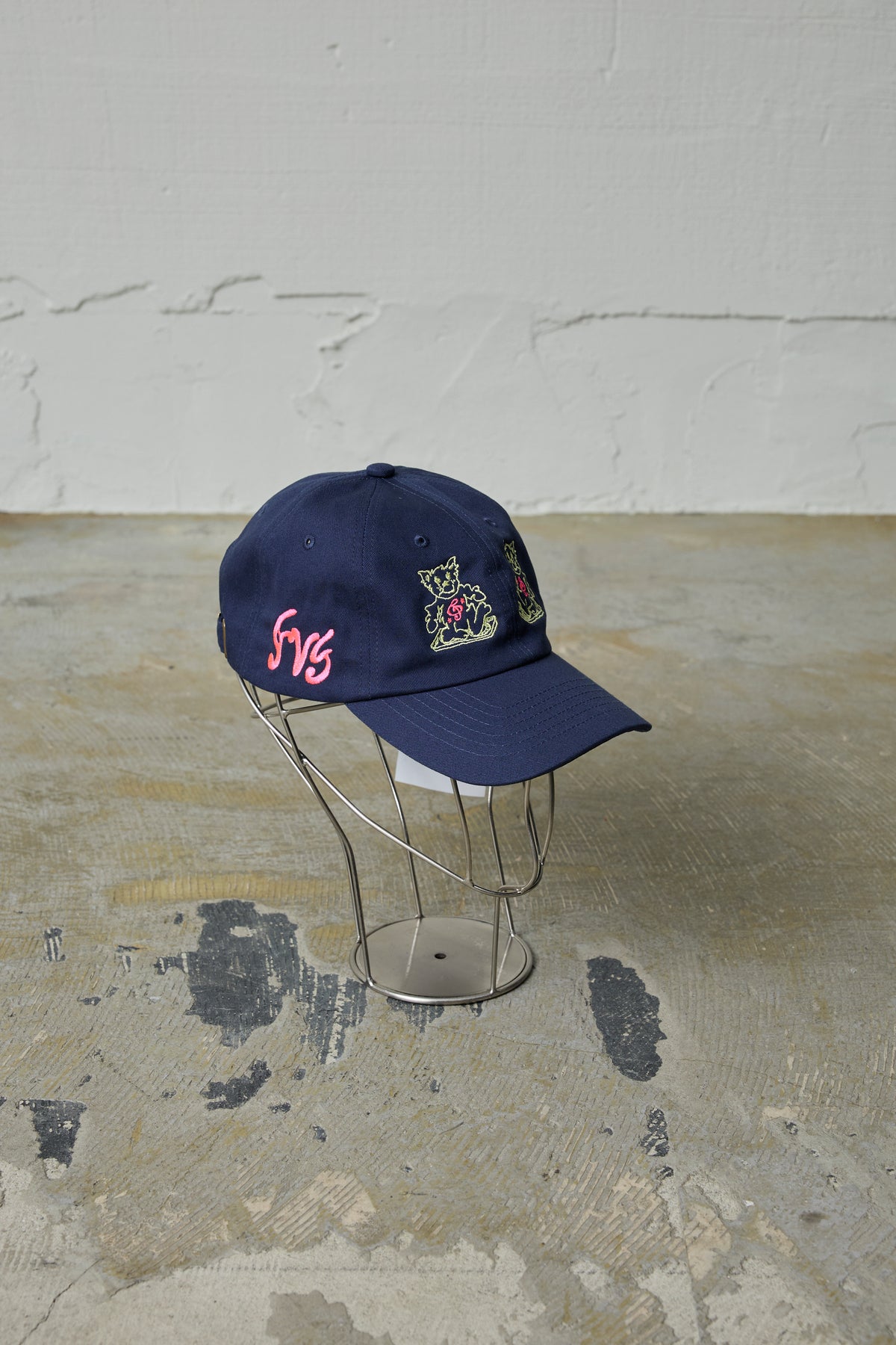NUTS HIH CAP