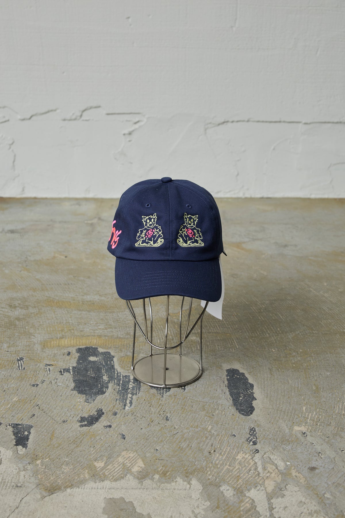 NUTS HIH CAP